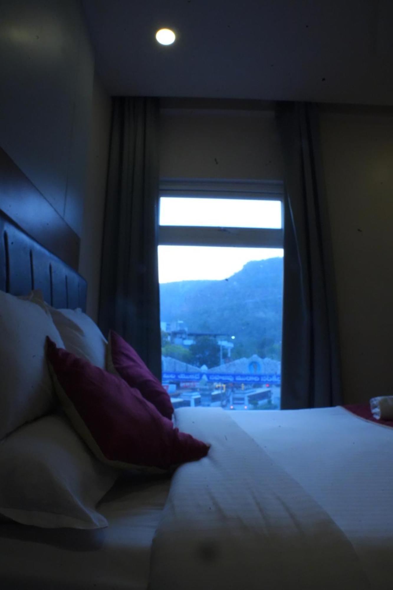Kvp Golden Inn Tirupati Exteriér fotografie